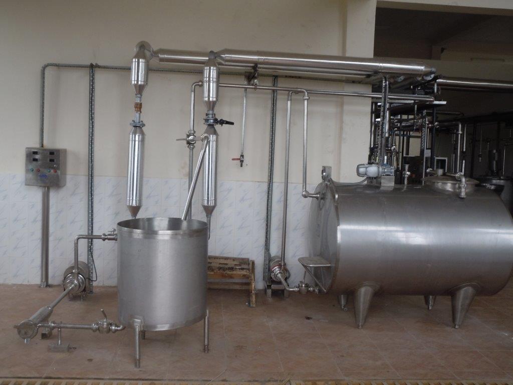 BULK MILK COOLER 