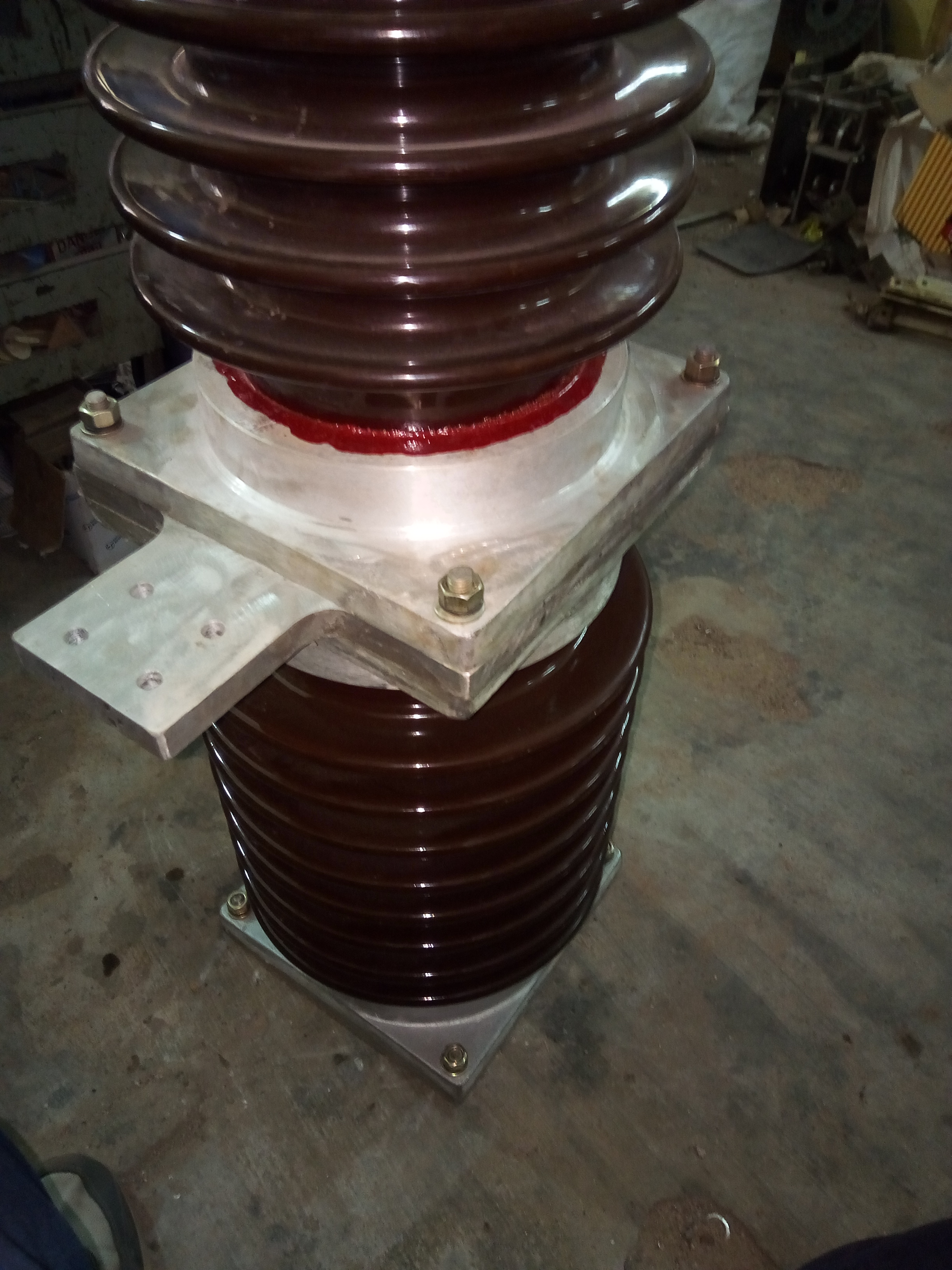 11 KV pole Assy 