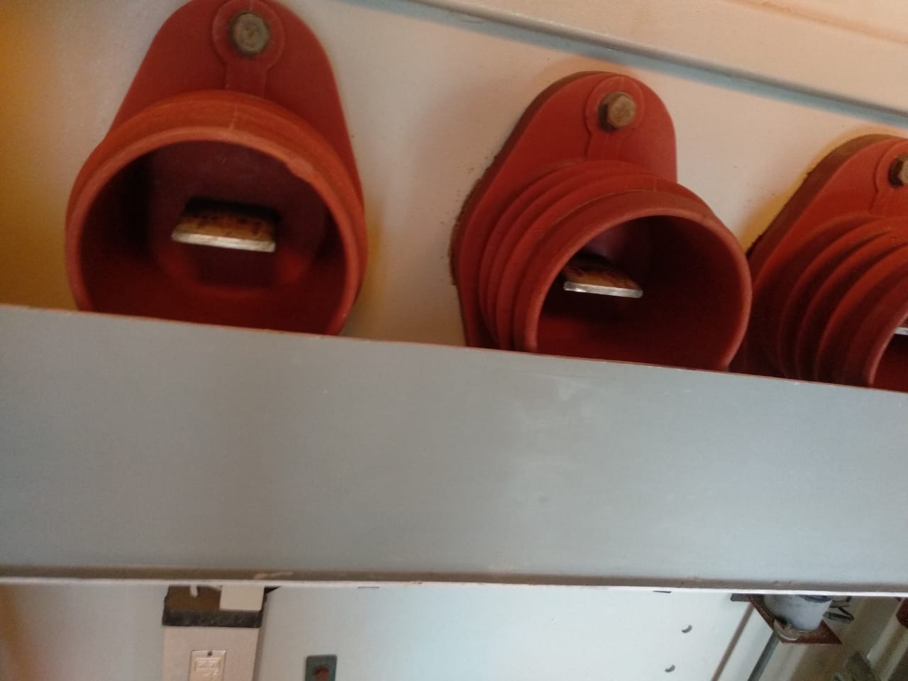 Panel Spout 