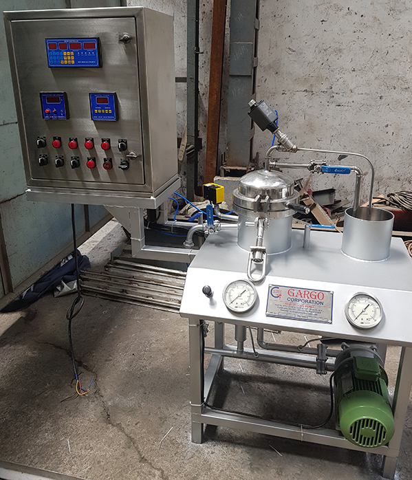 SAMPLE YARN DYEING MACHINE
