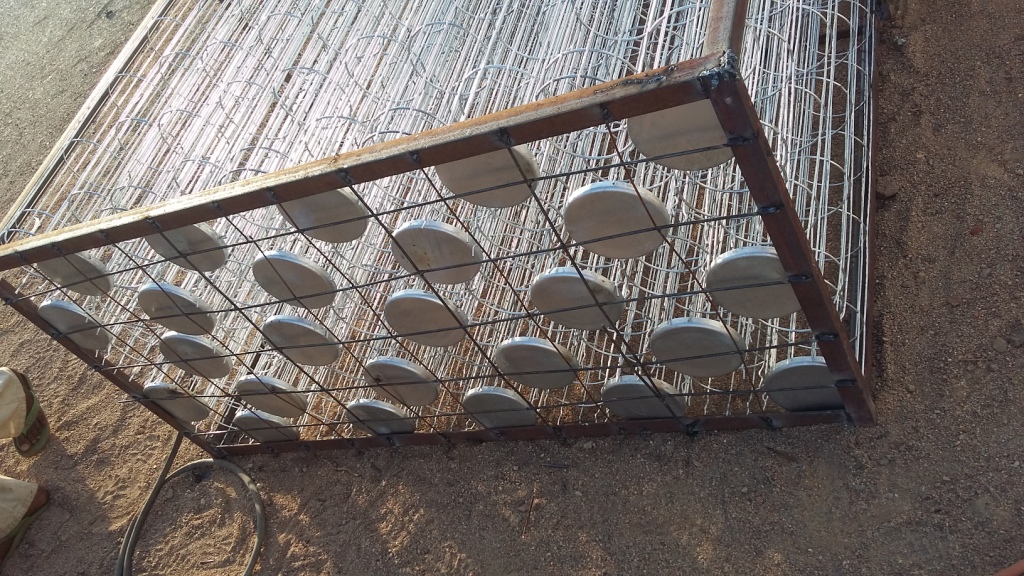 FILTER BAGS SUPPORTING CAGES