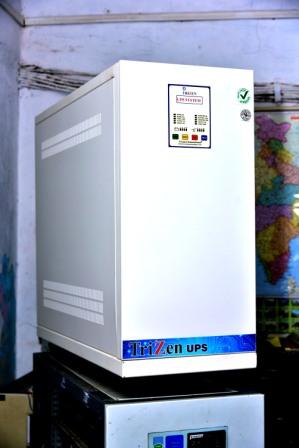 TRIZEN ON & OFF. 1Ph and 3Ph UPS Systems 