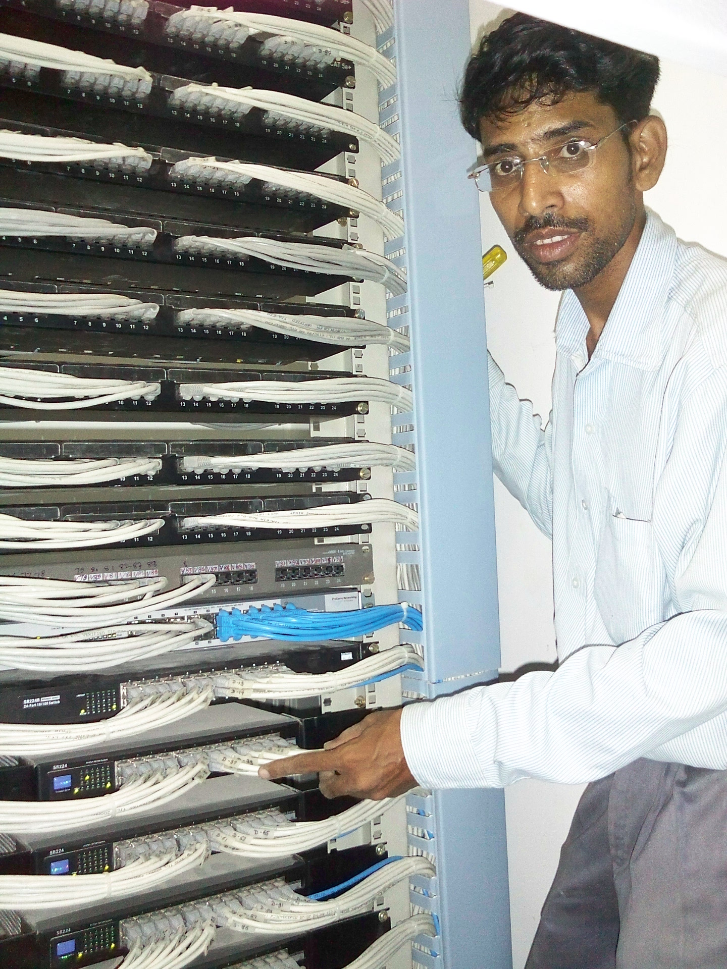 I/O TERMINATION FOR NETWORK PANEL