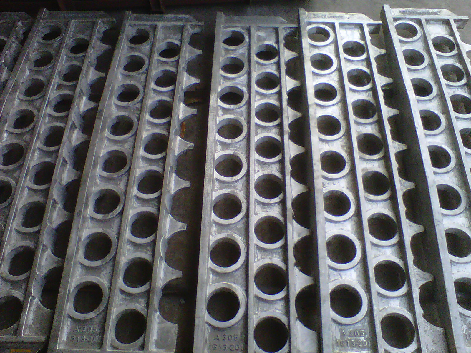 Radiant Wall Tube Hanger (ASTM A297 Gr. HF & hh)