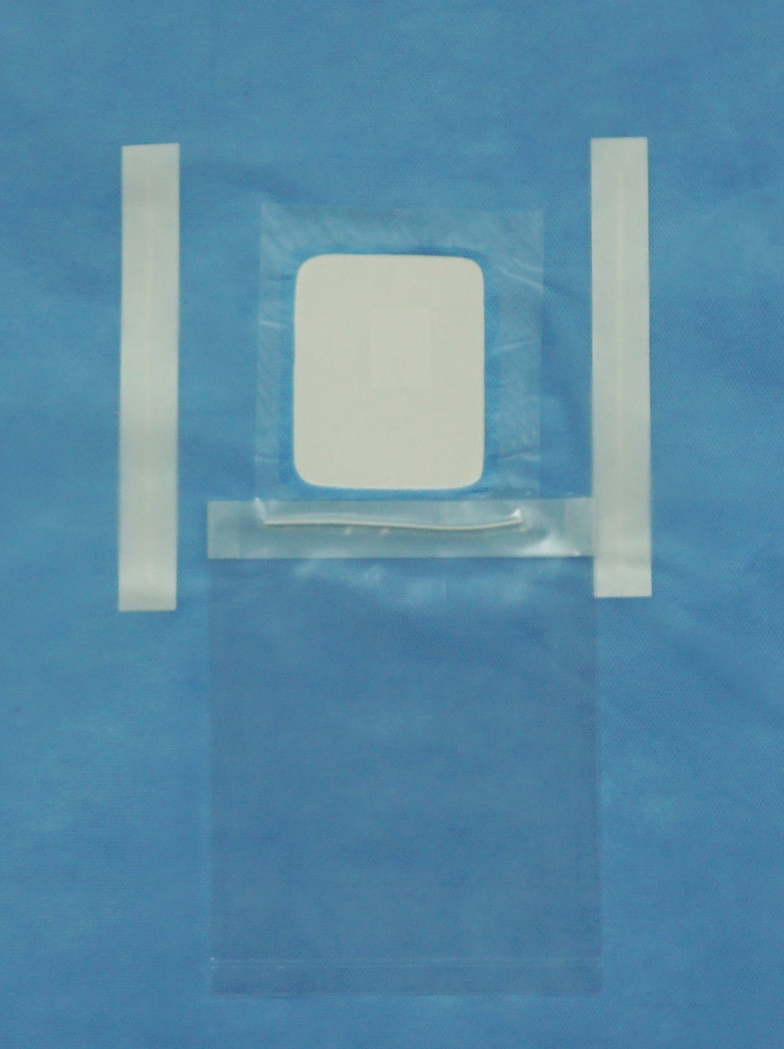 Eye Drape with Pouch and incision