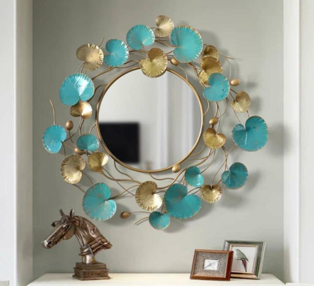 Decorative wall mirror 