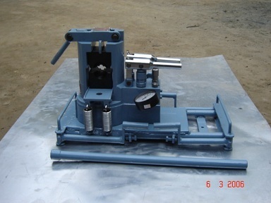 HYDRAULIC COMPRESSOR MACHINE