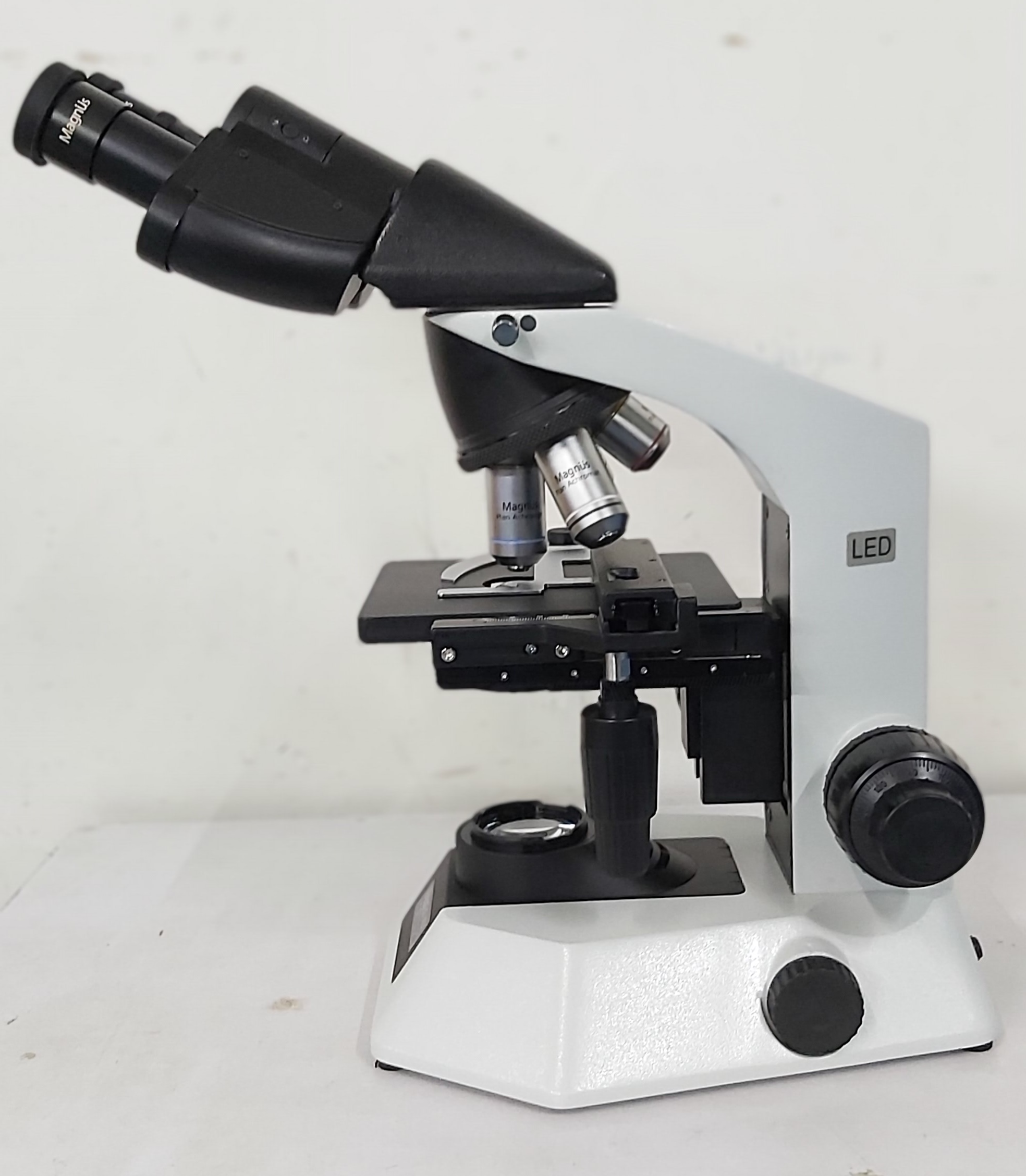 ADVANCED LABORATORY MICROSCOPES