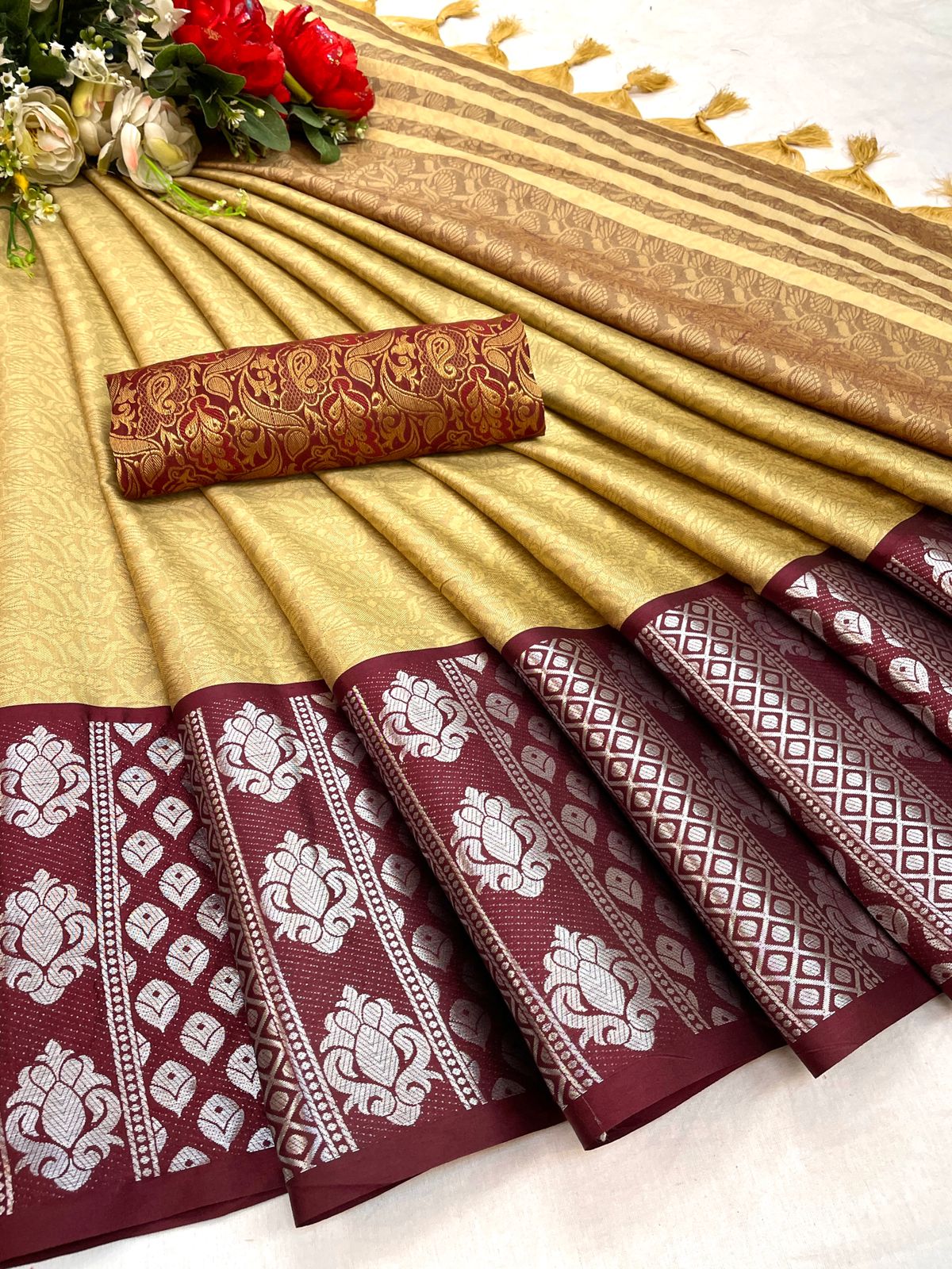 Zari Binder