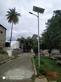 solar street light