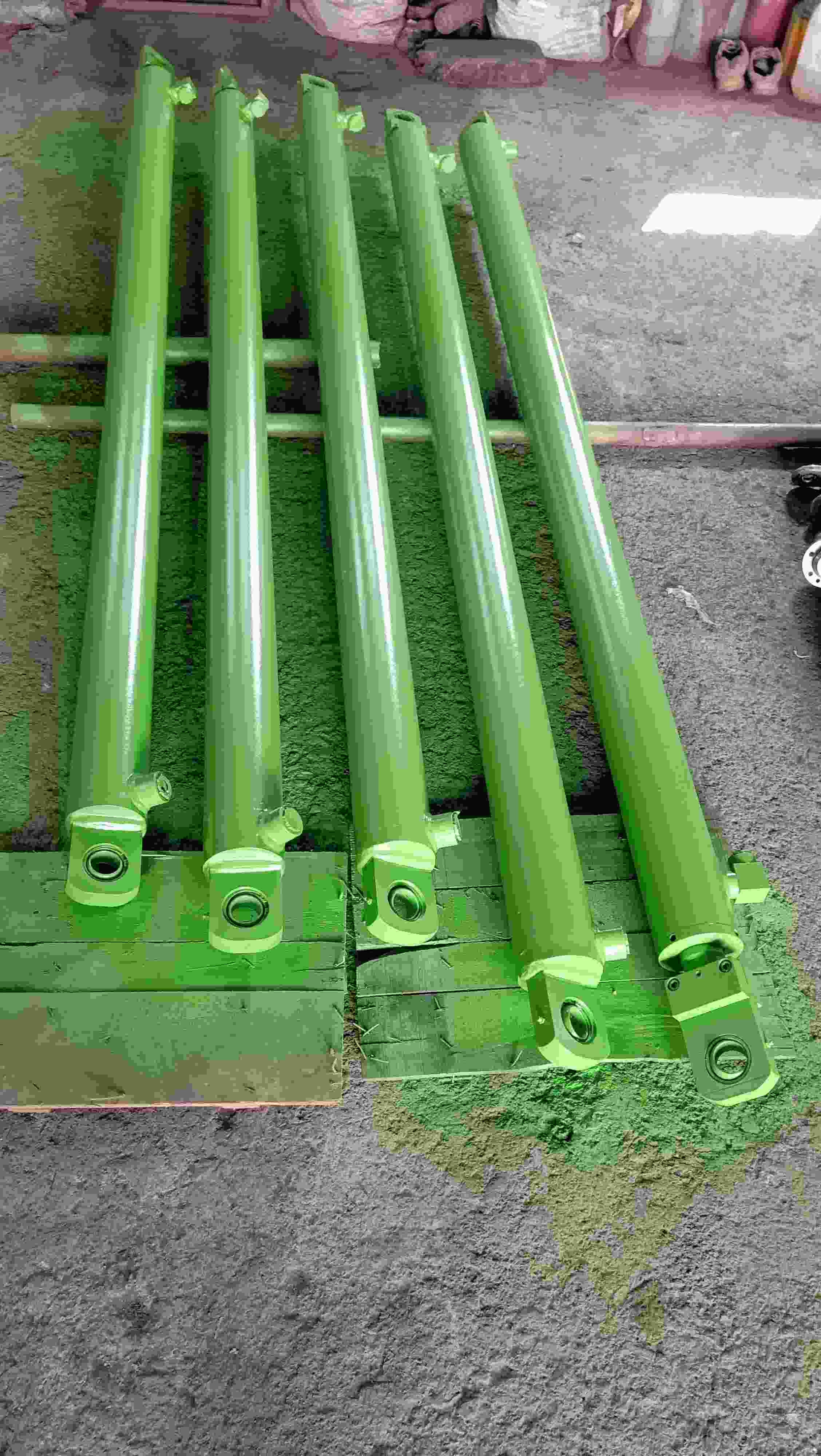 HYDRAULIC CYLINDER