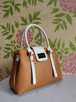 ladies handbags 