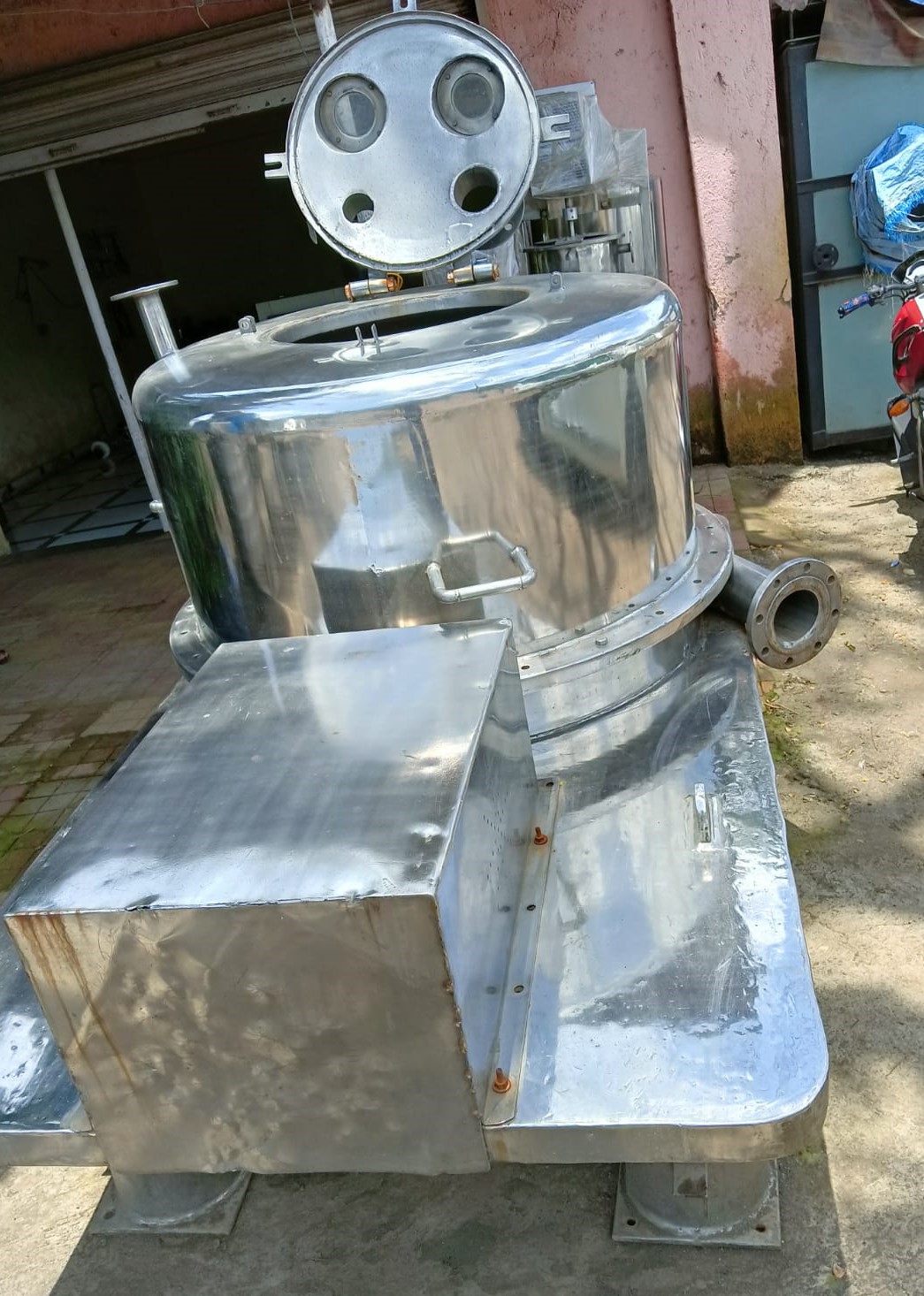 Centrifuge Basket type With Bottom Discharge
