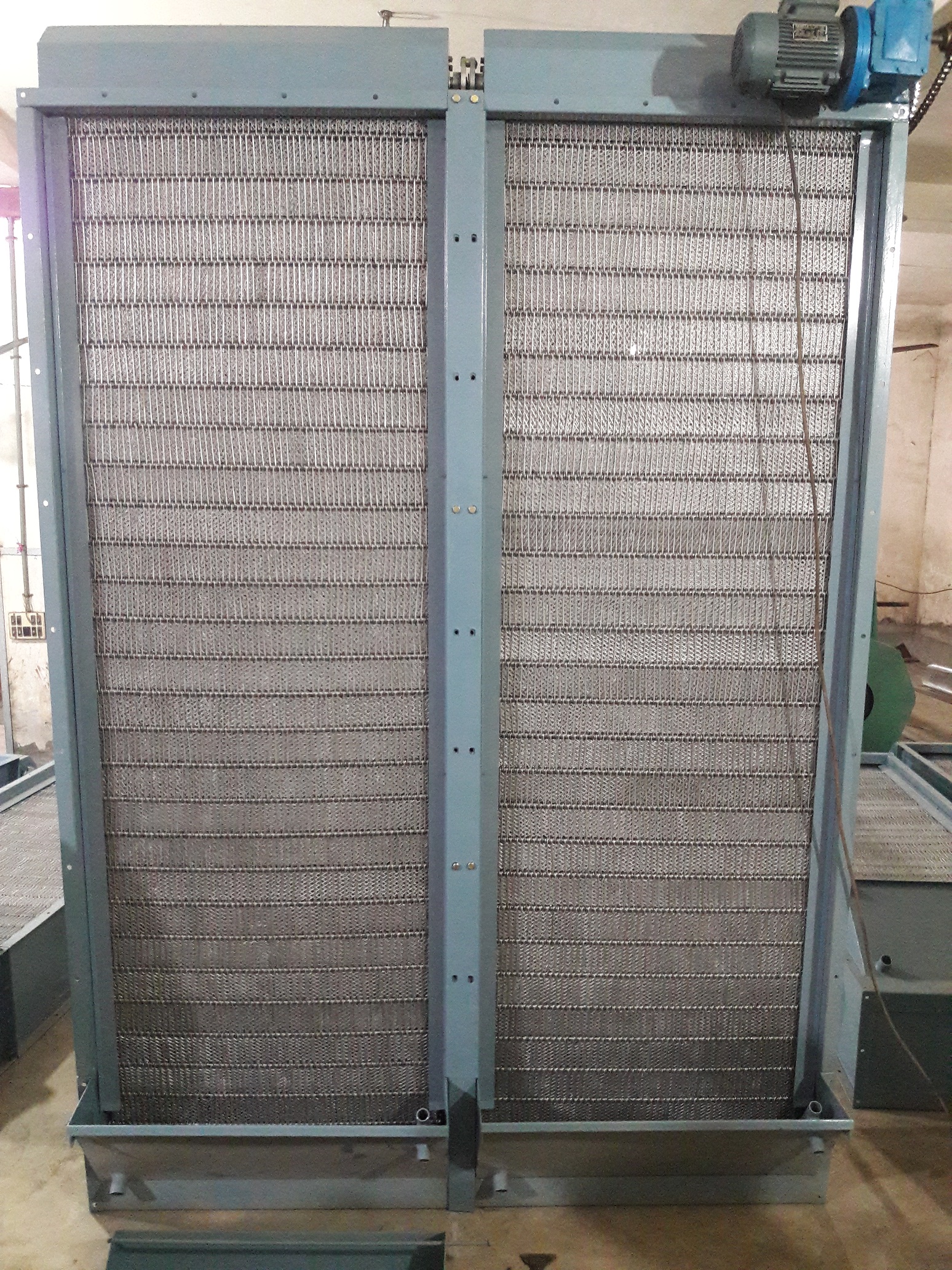 SELF CLEANING VISCOUS FILTER 