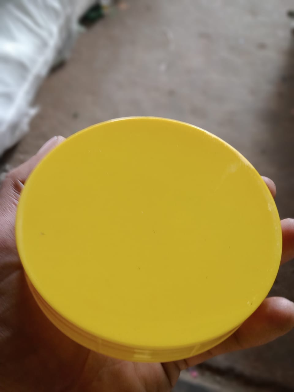 120MM 96 MM 83MM 63MM 53MM 38MM PET CONTAINERS R AVAILBLE WITH US