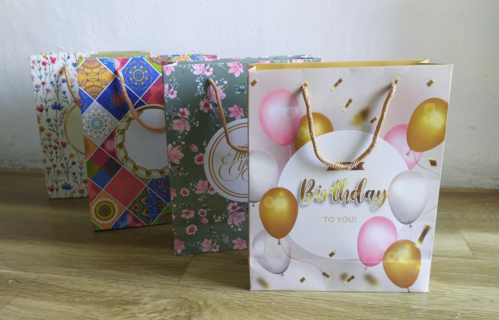 Paper gift bags 