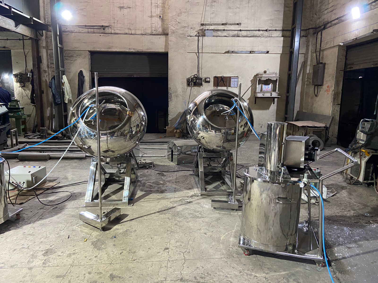 Conventional Shaped Coating Pan Machine - GMP Model.