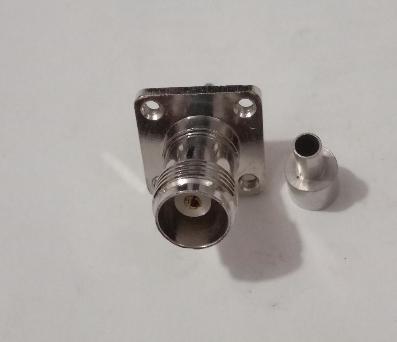 TNC F 4 HOLE LMR 100 CRIMP