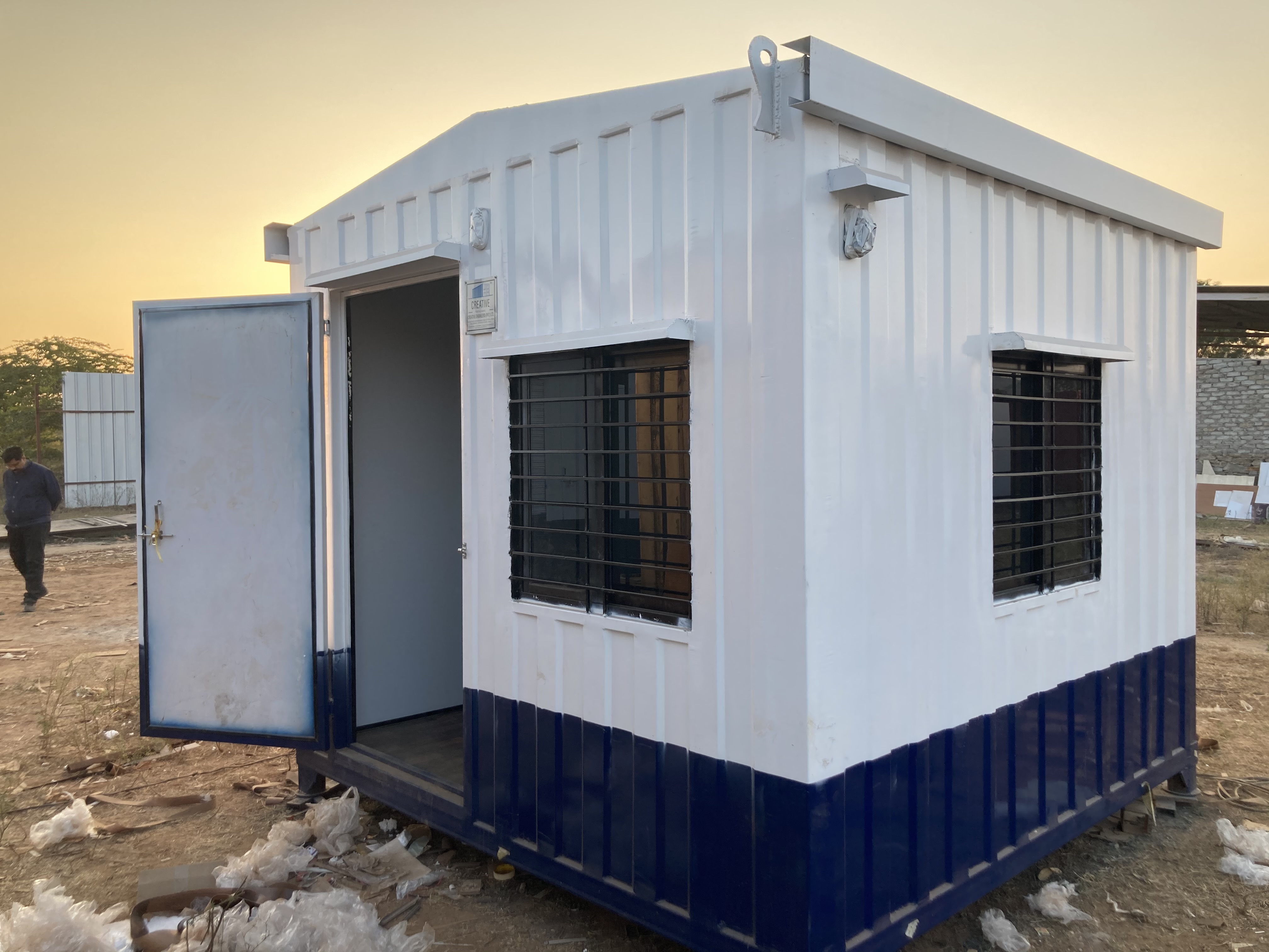 Portable Guard Cabin