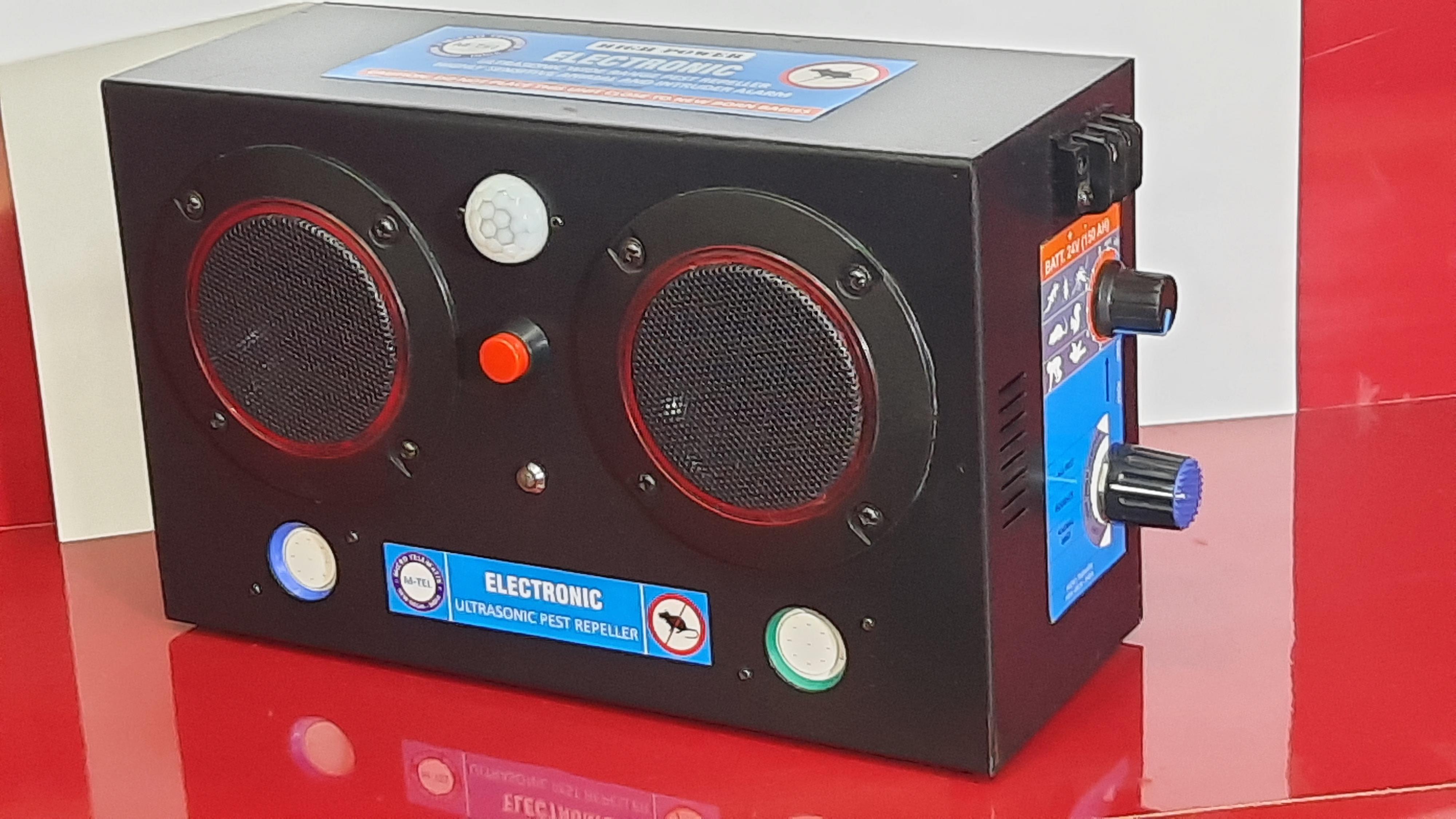 Electronic Ultrasonic Pest Repeller with Motion Sensor