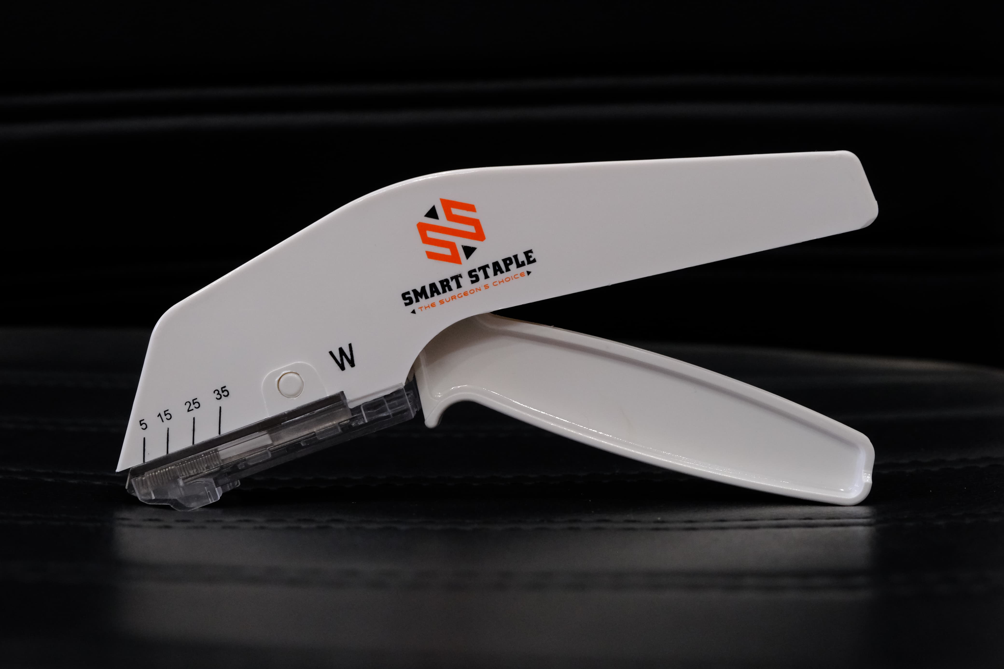 DISPOSABLE SKIN STAPLER