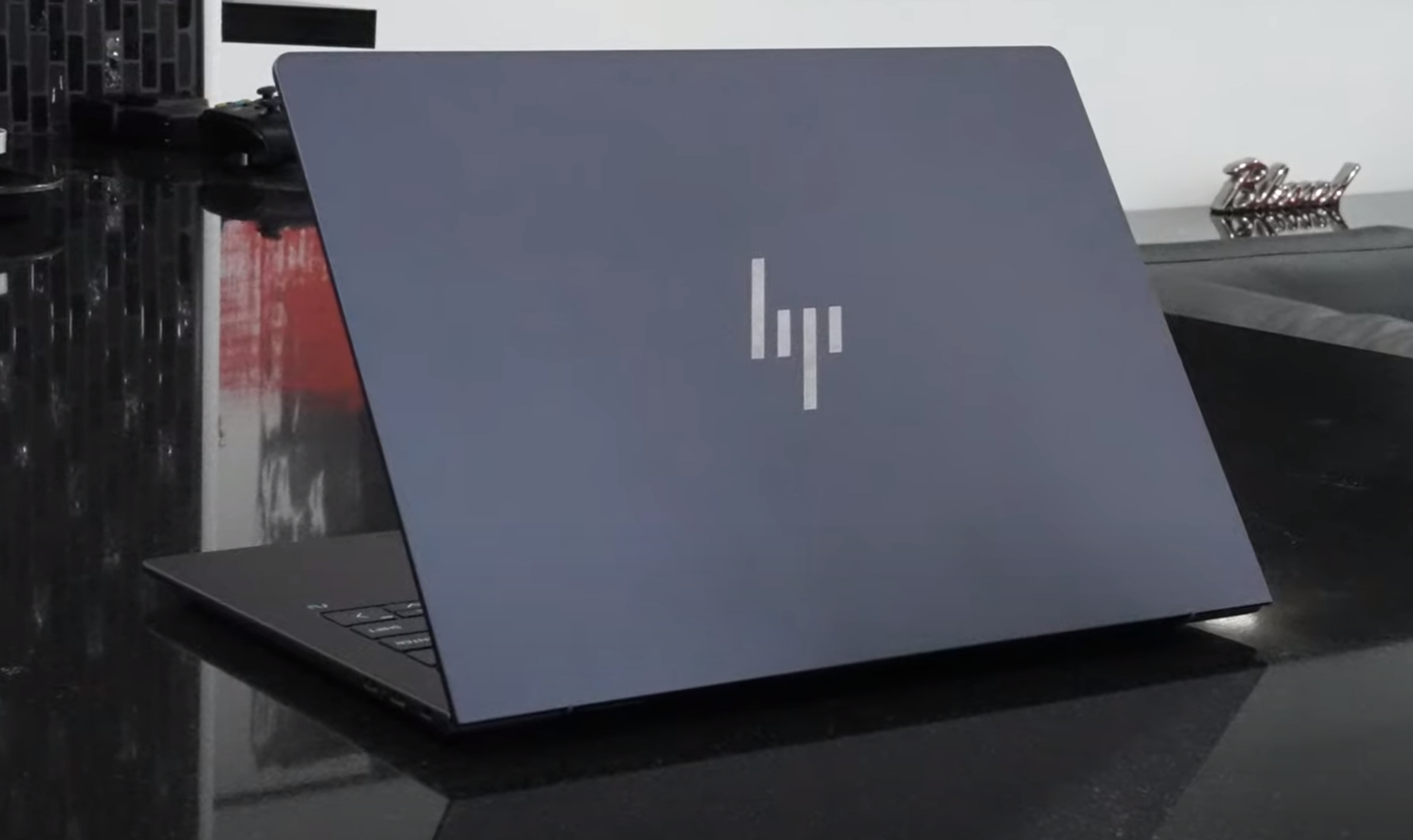 HP EliteBook 8 G1i 13 inch Notebook AI PC