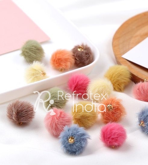 Small Fur Pom Pom