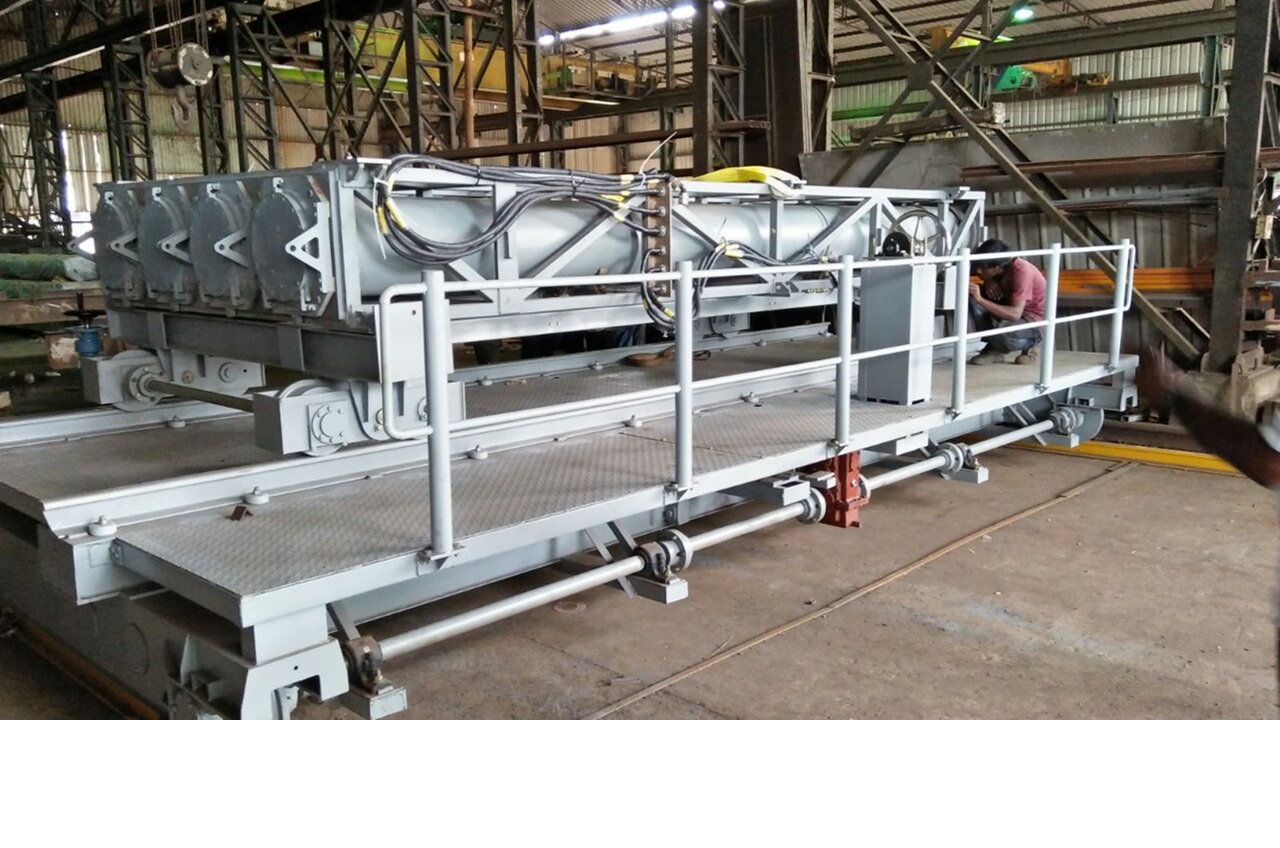 Traversing and Magazine Trolley