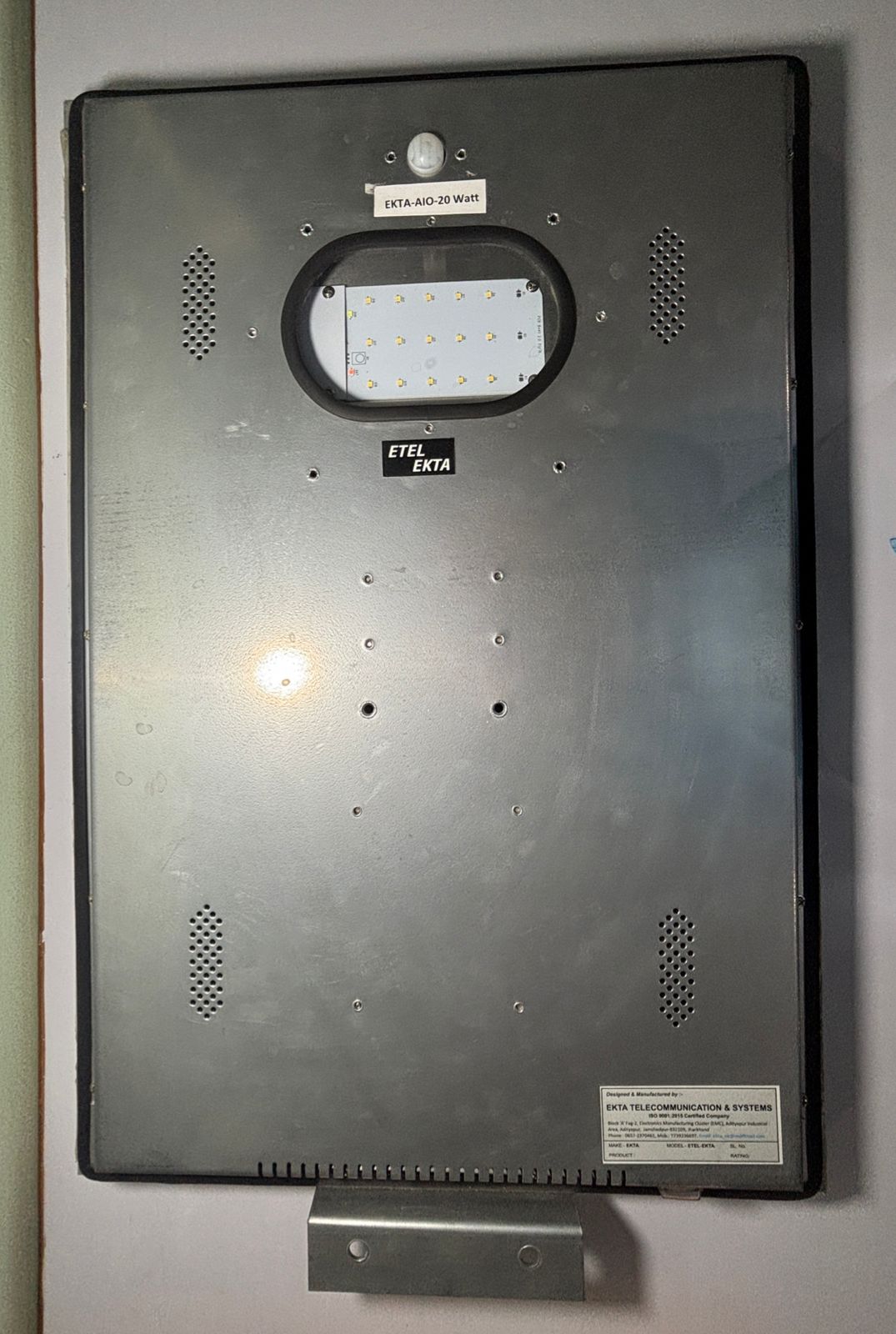 ALL-IN-ONE SOLAR STREET LIGHT-20Watt
