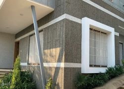 BERGER Ruff -N-Tuff Scratch Finish-Hi Build