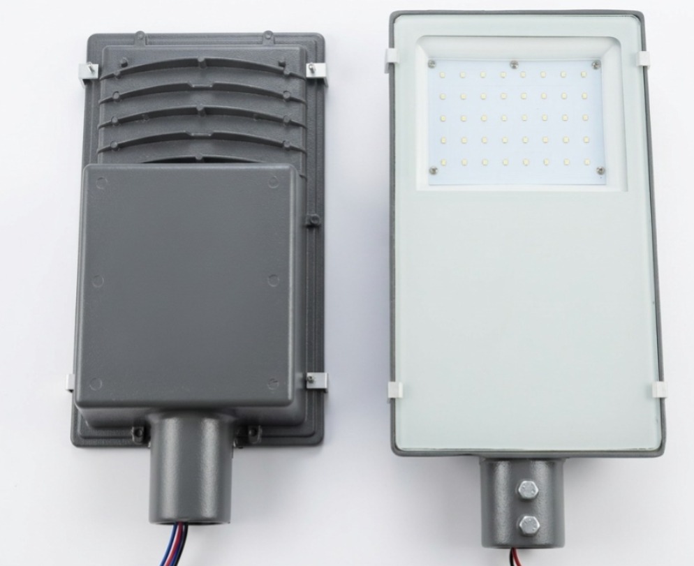 Semi Integrated solar Street Light - 15W