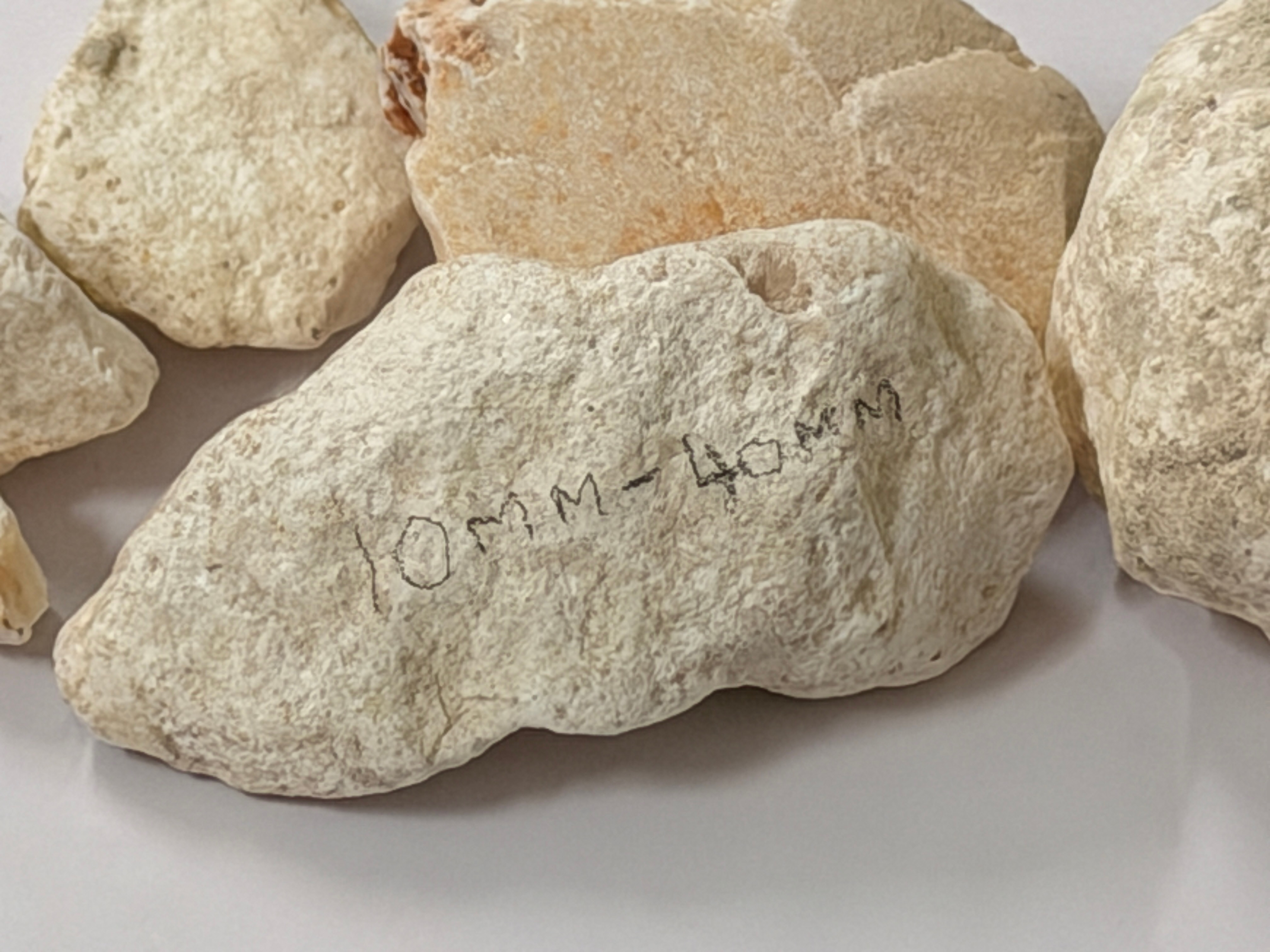 LOW SILICA LIMESTONE 10 to 40 MM