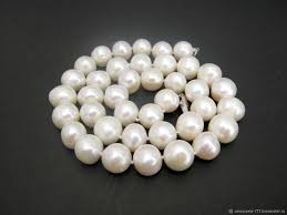 pearls and natural pearls