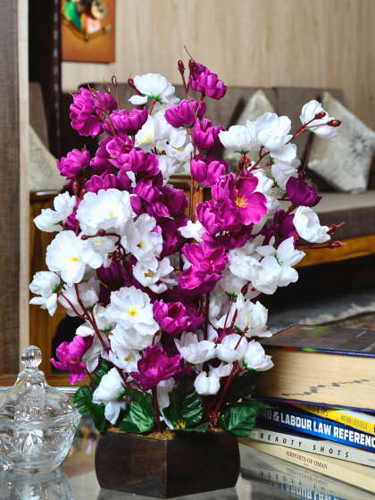 artificial flowers and plants